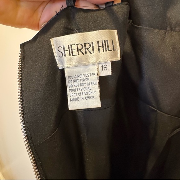 Sherri Hill Elegant Black Evening Gown, Prom dress, size 16, black - Picture 10 of 10